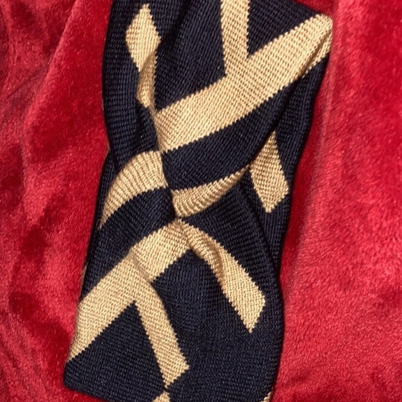 Luxury Black Tan  Knit Headband - Picture 6 of 6